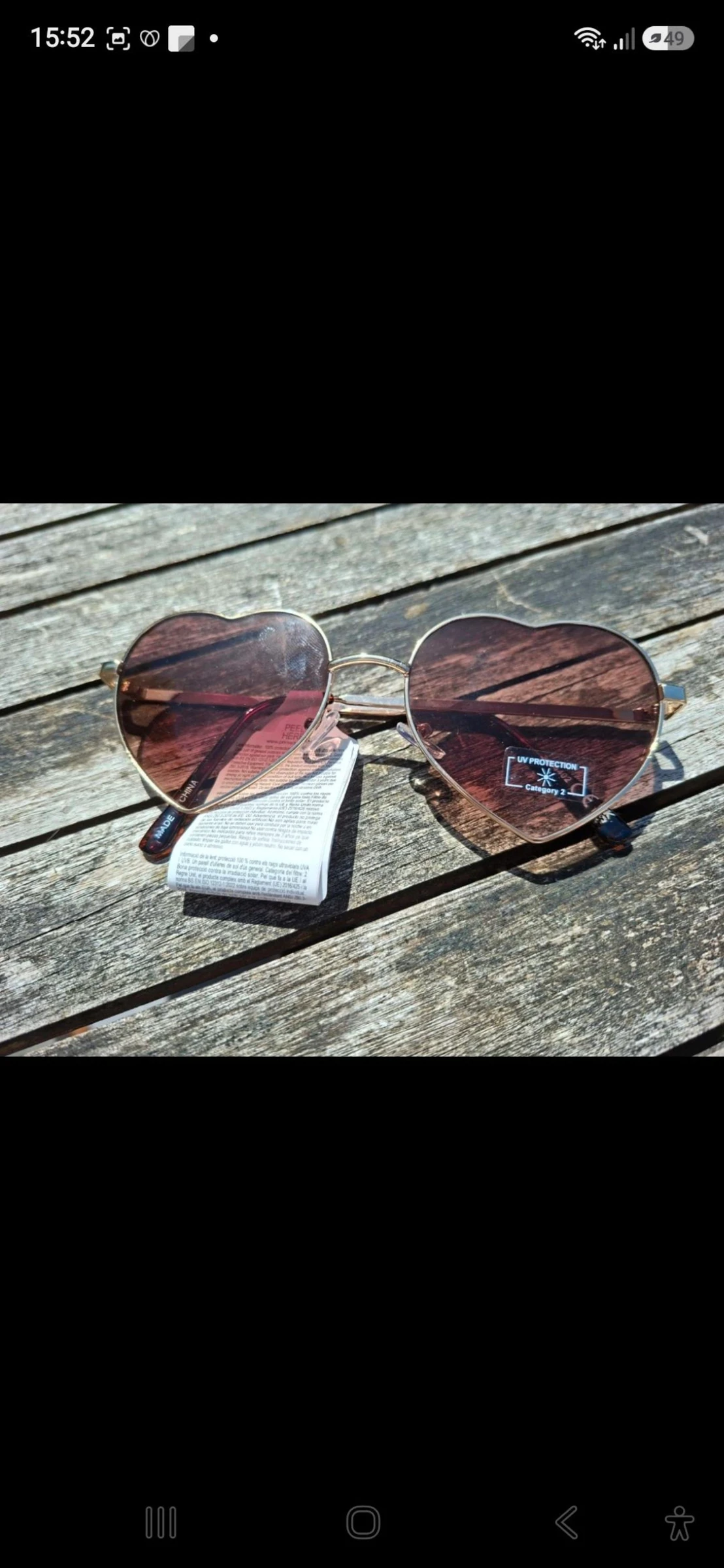 Lunettes de soleil neuves en forma de corazón Primark – photo 2